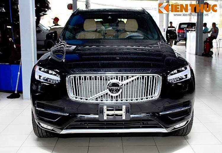 Can canh SUV Volvo XC90 gia hon 3 ty tai Ha Noi-Hinh-3