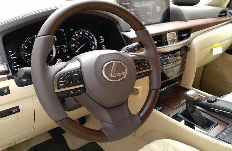 Lexus LX570 2016 “hang ngoai” gia hon 5 ty tai VN-Hinh-8