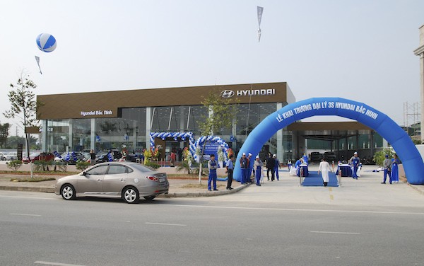 Hyundai Thanh Cong khai truong 4 dai ly moi tai VN