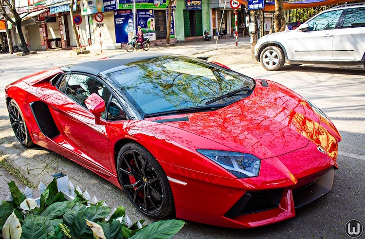 Sieu xe Lamborghini Aventador Roadster 24 ty “dai nao” HN-Hinh-2