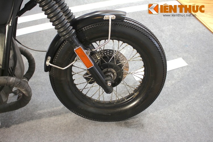 Chi tiet xe no BMW R90/6 do Brat “hang kich doc” tai VN-Hinh-4