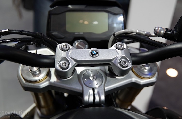 Naked-bike gia re BMW G310R sap ve VN co gi?-Hinh-5