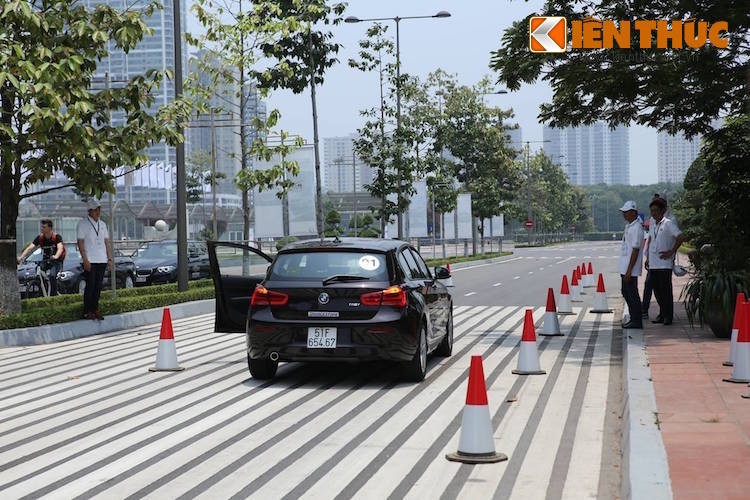BMW ban duoc 126 xe tai BMW World Vietnam 2016-Hinh-5