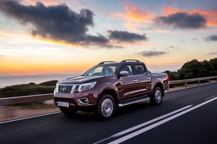 Nissan Navara moi dung chung nen tang voi Mitsubishi Triton-Hinh-4