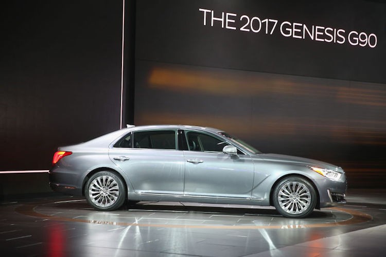 Lo dien dan xe sang Hyundai Genesis “dau” BMW-Hinh-2