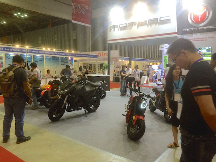 Xe “Tau” tran ngap trien lam Saigon Autotech 2016-Hinh-7