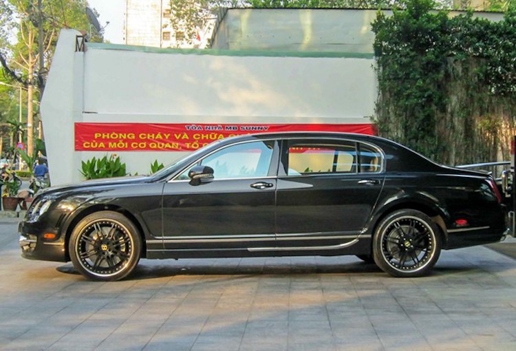 Xe sang tien ty Bentley Flying Spur 