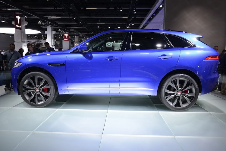 Jaguar ra mat crossover hang sang F-Pace gia 943 trieu-Hinh-3