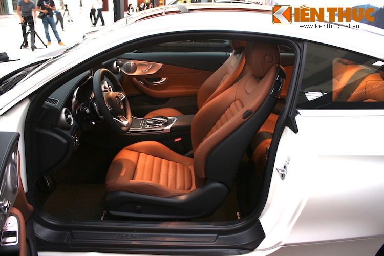 Mercedes C300 Coupe “sang chanh” gia 2,7 ty dong ve VN-Hinh-12