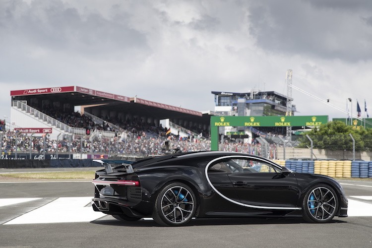 Sieu xe Bugatti Chiron nhanh hon ca xe dua Le Mans-Hinh-3