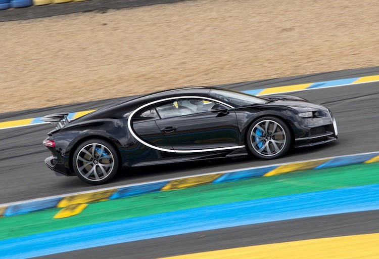 Sieu xe Bugatti Chiron nhanh hon ca xe dua Le Mans