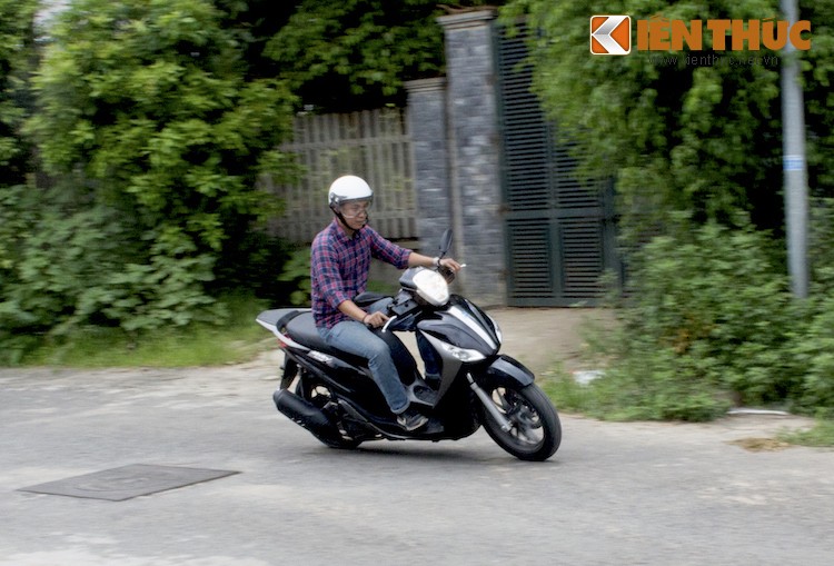 Cam lai scooter gia 86 trieu Piaggio Medley S 150 tai VN-Hinh-3