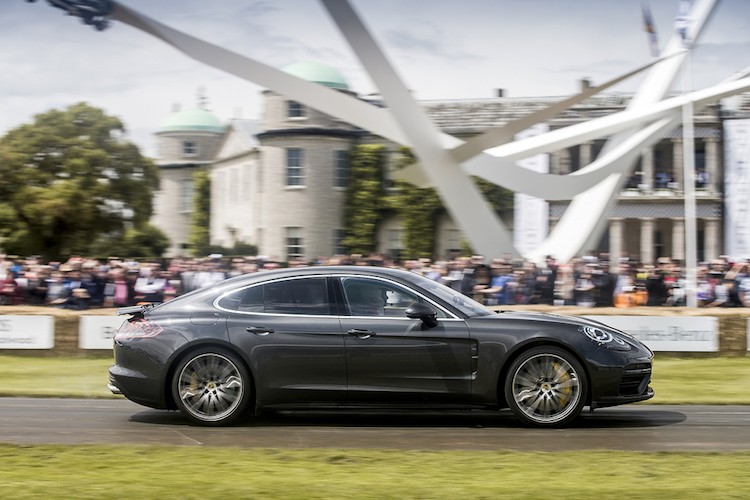 Porsche Panamera 2017 