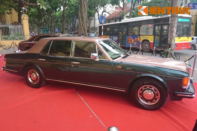 Cham mat “hang hiem” Rolls-Royce Silver Spirit tai Ha Noi-Hinh-2