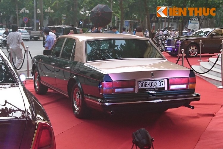 Cham mat “hang hiem” Rolls-Royce Silver Spirit tai Ha Noi-Hinh-6