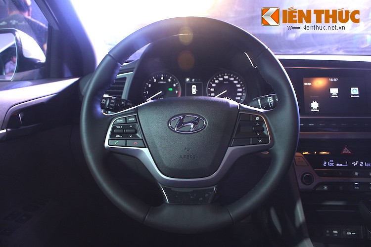 Can canh Hyundai Elantra 2016 gia 615 trieu dau Mazda3-Hinh-6