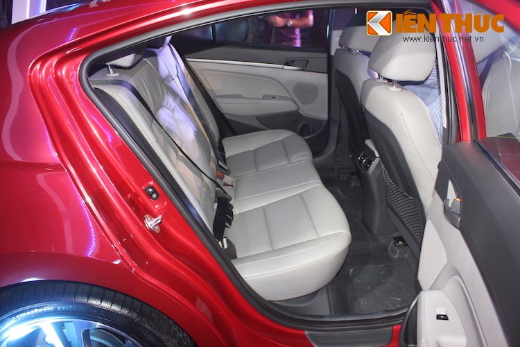 Can canh Hyundai Elantra 2016 gia 615 trieu dau Mazda3-Hinh-9
