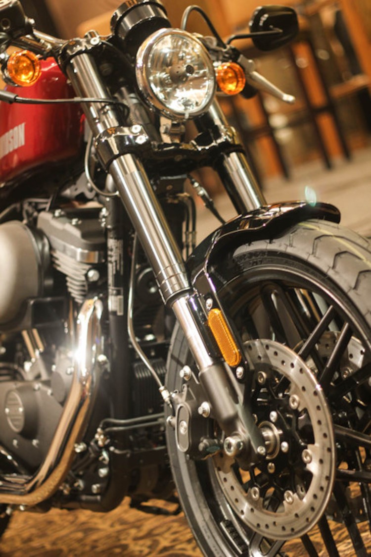 Xe no Harley-Davidson Roadster gia gan 600 trieu tai Sai Gon-Hinh-2