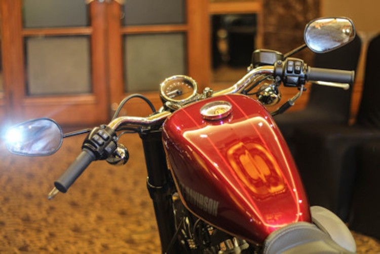 Xe no Harley-Davidson Roadster gia gan 600 trieu tai Sai Gon-Hinh-3
