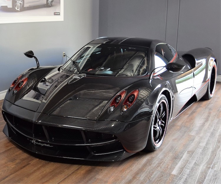 Sieu xe Pagani Huayra vo carbon tran “doc nhat vo nhi“