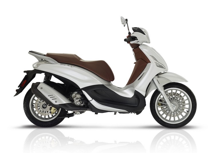 Piaggio trinh lang xe tay ga dong co 