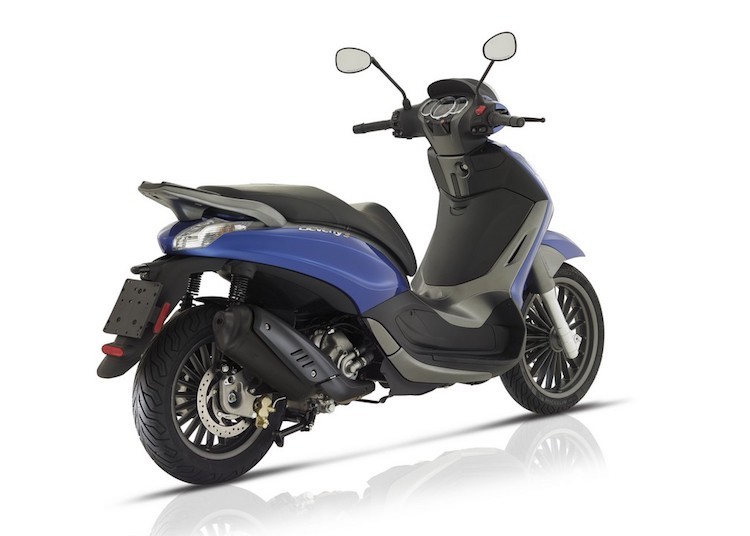 Piaggio trinh lang xe tay ga dong co 