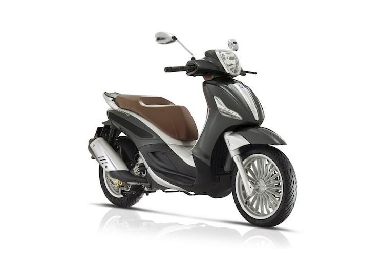 Piaggio trinh lang xe tay ga dong co 