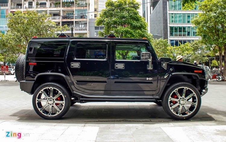 SUV hang khung” Hummer H2 