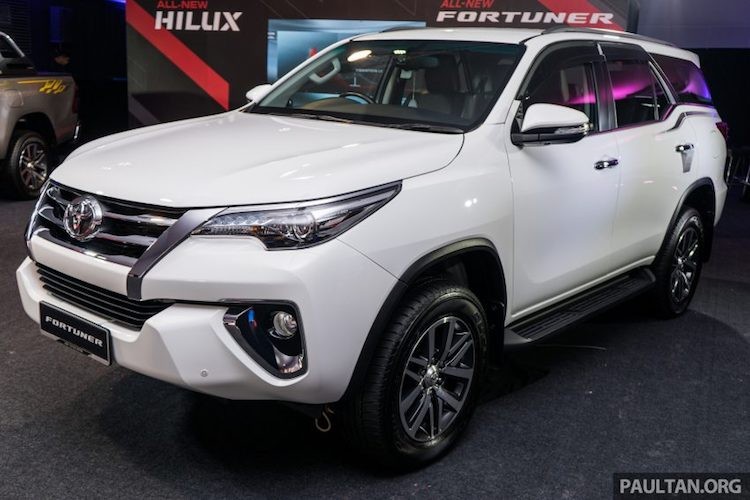 Toyota Fortuner 2016 sap ve Viet Nam co gi hay?