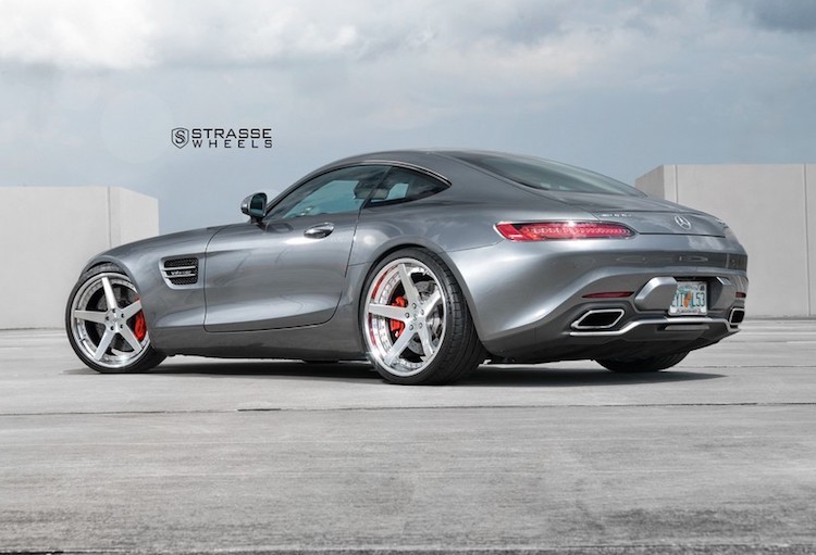 Mercedes AMG GT S  dep hut hon voi “dan chan xin”-Hinh-3