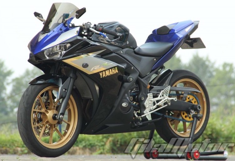 Yamaha R25 do “full bai” chay truong dua tai Indonesia