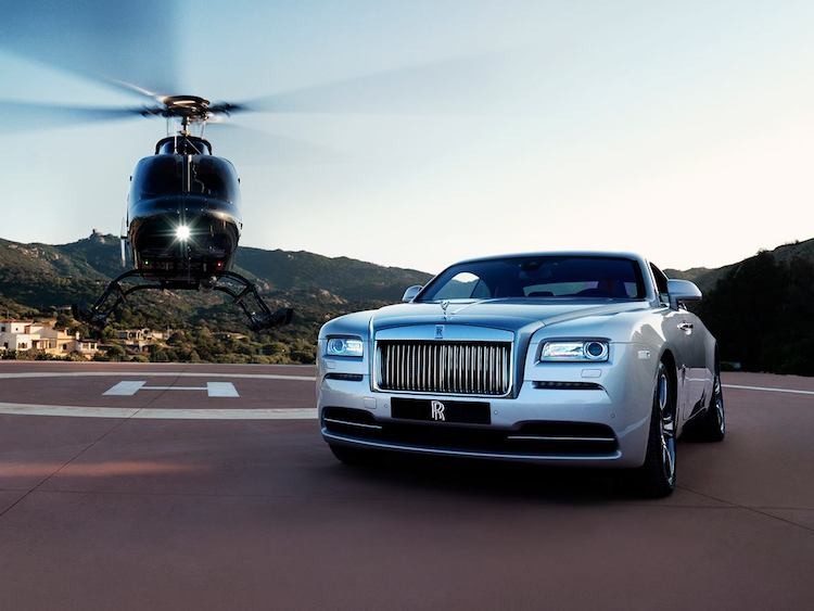 Sài Gòn Xe sang RollsRoyce Wraith thay đổi phong cách với lớp decal xanh  lá lạ mắt