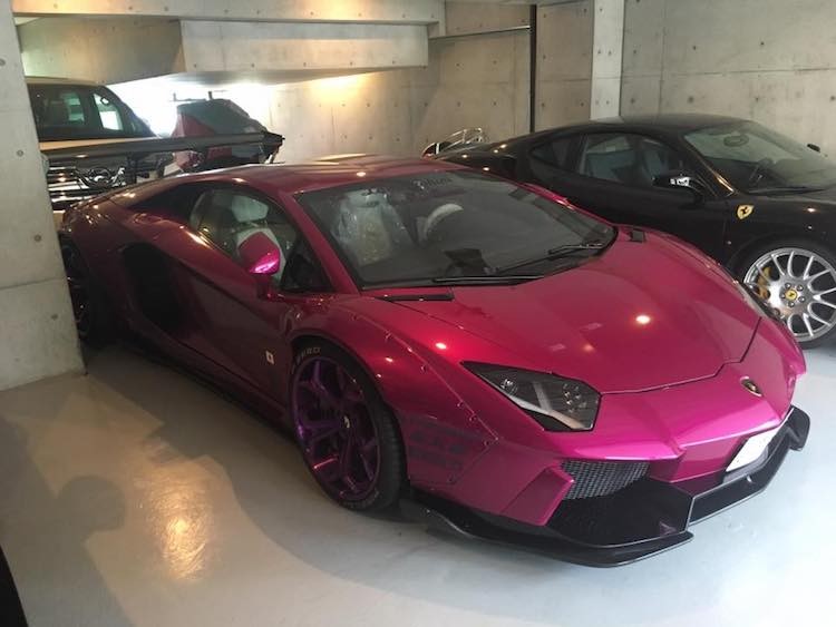 Sieu xe Lamborghini Aventador tim hong 