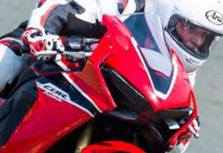 Sieu moto Honda CBR1000RR 2017 lan dau lo dien-Hinh-3
