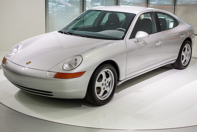 Sieu sedan Porsche 989 - 