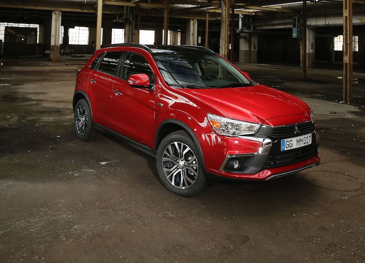 Mitsubishi Outlander Sport ban nang cap 2017 co gi?