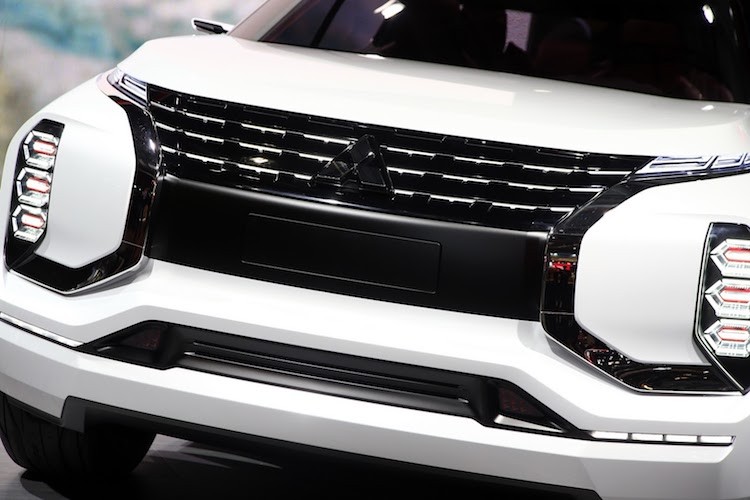“Soi truoc” Mitsubishi Outlander 2018 qua GT-PHEV Concept-Hinh-2