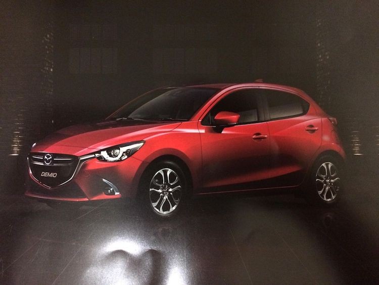 Xe co nho, gia re Mazda2 phien ban 2017 