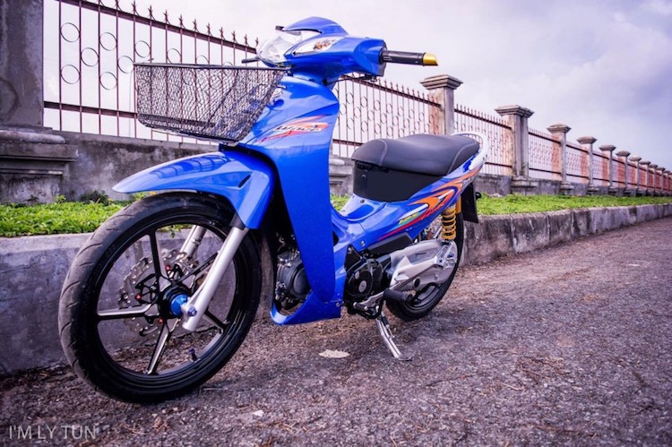 Honda Wave 125 do “dan chan khung” tai Viet Nam