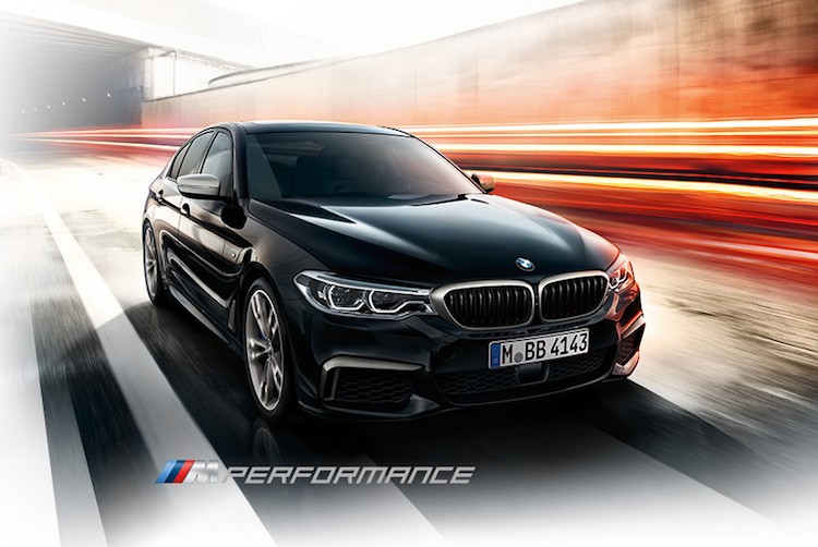 Soi sedan the thao BMW M550i xDrive 