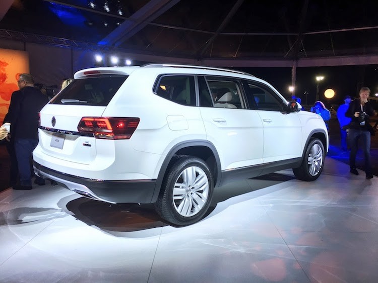 Volkswagen trinh lang crossover 7 cho 