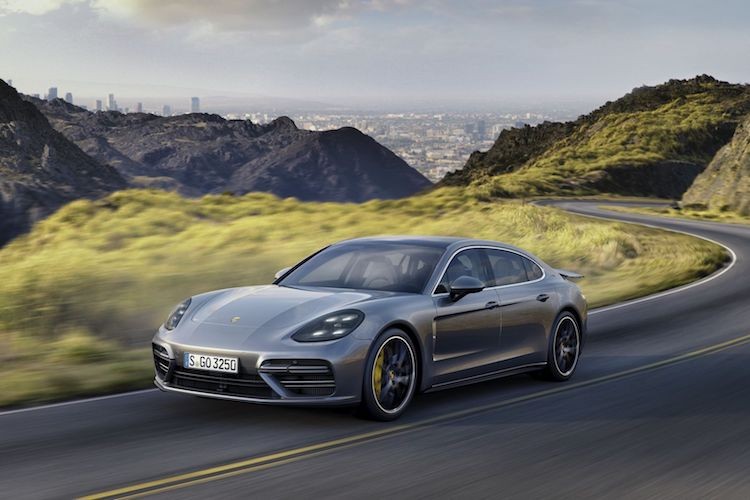 Porsche Panamera 2017 ban “than dai