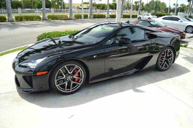 Soi sieu xe sang “hang hot” Lexus LFA gia hoi 6,09 ty-Hinh-2