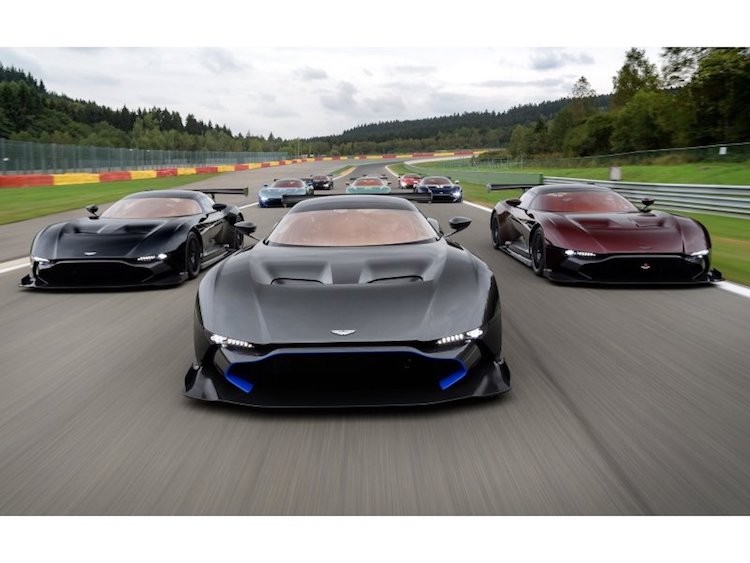 Sieu xe “gia re” Aston Martin Vulcan chi 70,1 ty dong-Hinh-9