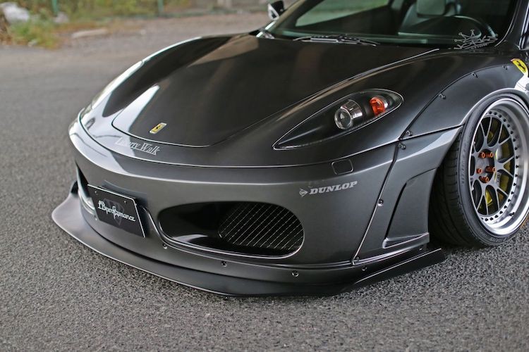 Sieu xe Ferrari F430 do widebody Liberty Walk “sieu khung”-Hinh-2