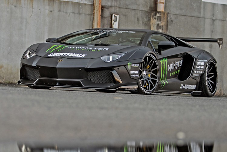 Lamborghini Aventador phong cach Monster Energy “sieu doc”