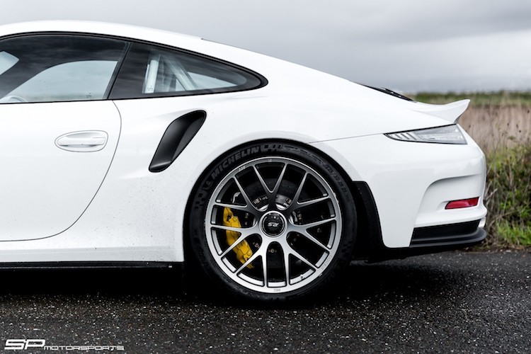 Sieu xe Porsche 911 GT3 RS “do” 911R nhu xin-Hinh-7