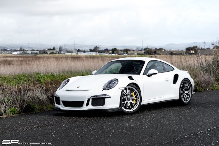 Sieu xe Porsche 911 GT3 RS “do” 911R nhu xin