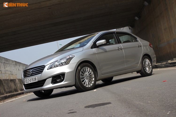 Sedan Suzuki Ciaz tam “thoat e” tai thi truong oto Viet