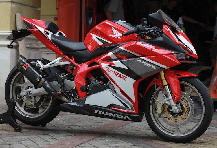 Honda CBR250RR “len do choi” cuc doc tai Indonesia-Hinh-2